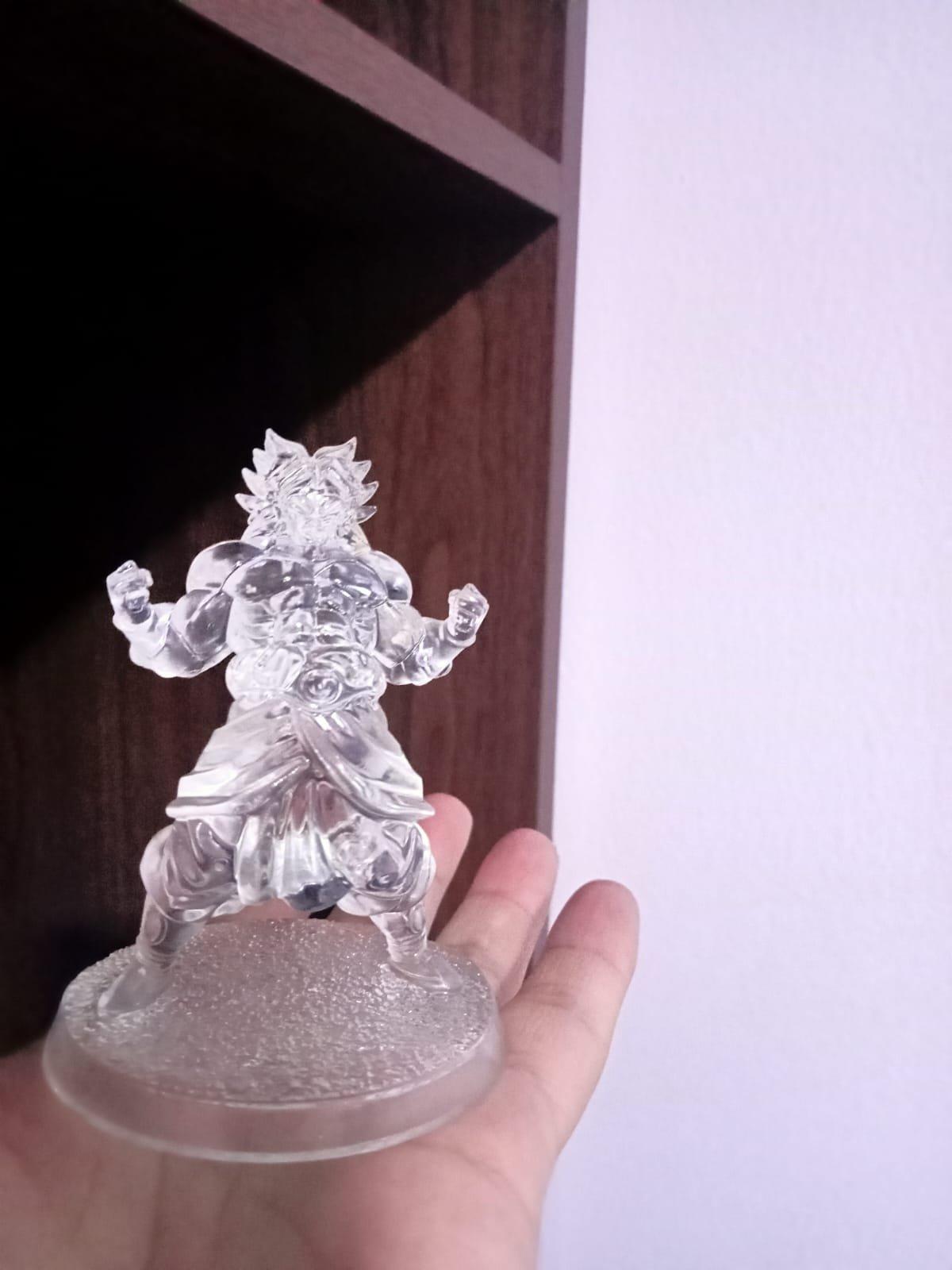 FIGURA "BROLY" EN RESINA 3D