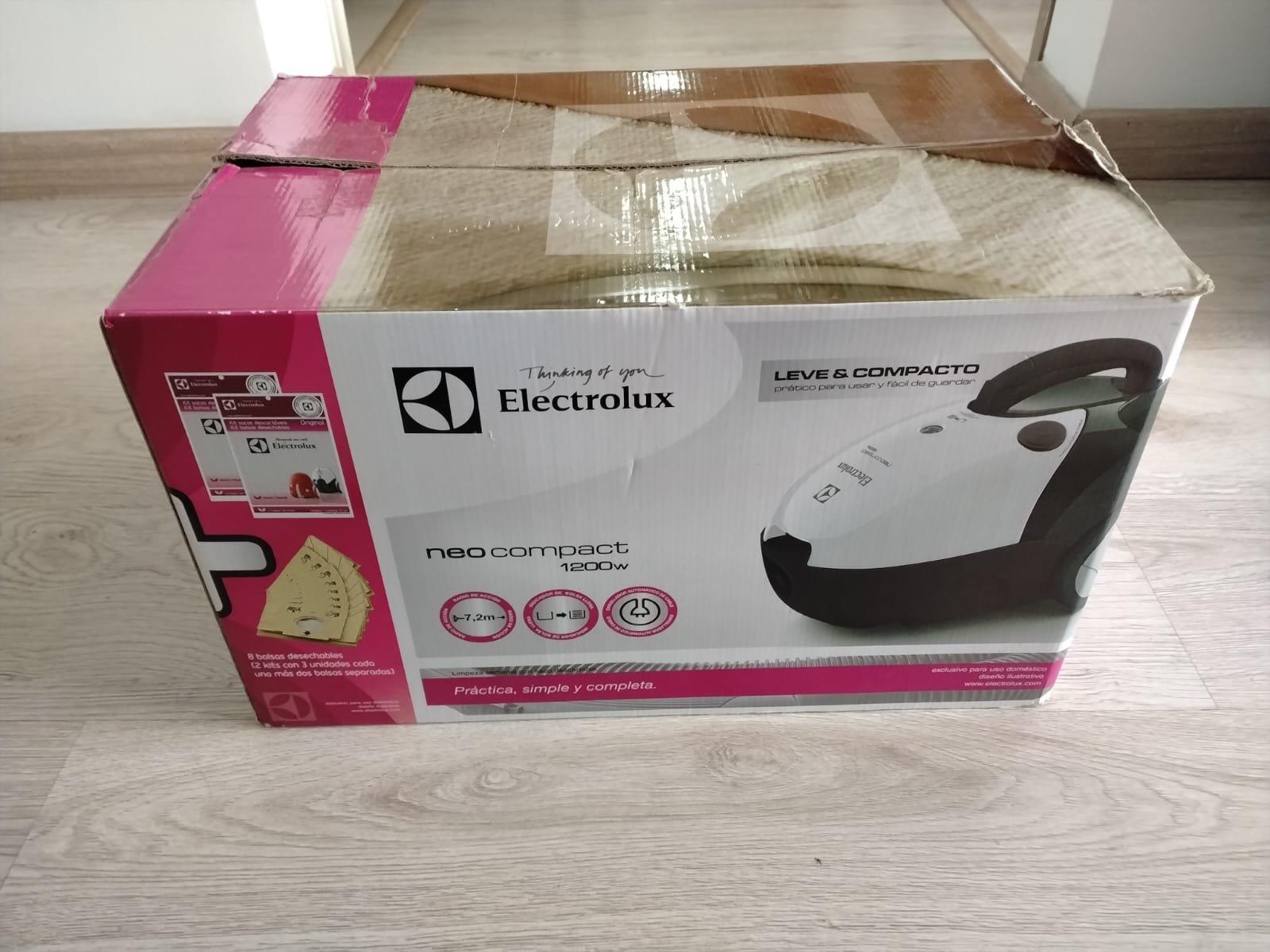 Aspiradora Electrolux Neo Compact 1200W – Compacta y práctic