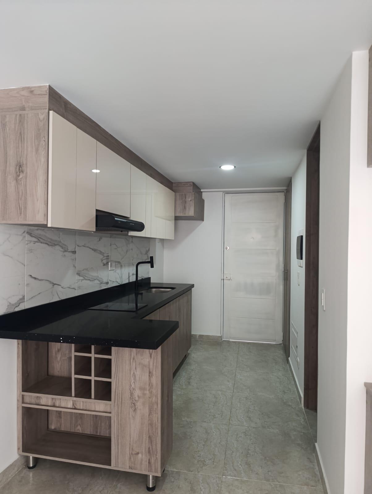 apartaestudios en arriendo en 63 living .CC Nuestr