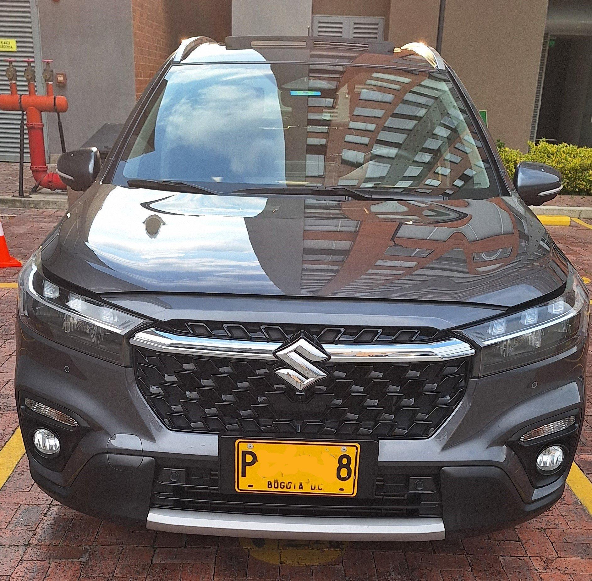 Suzuki New S-cross Híbrida4X2 Mecánica 2025 Sin Pico y Placa