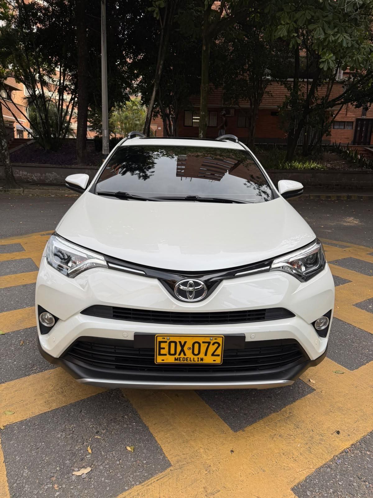 Toyota Rav 4 . X road 2018 4X4
