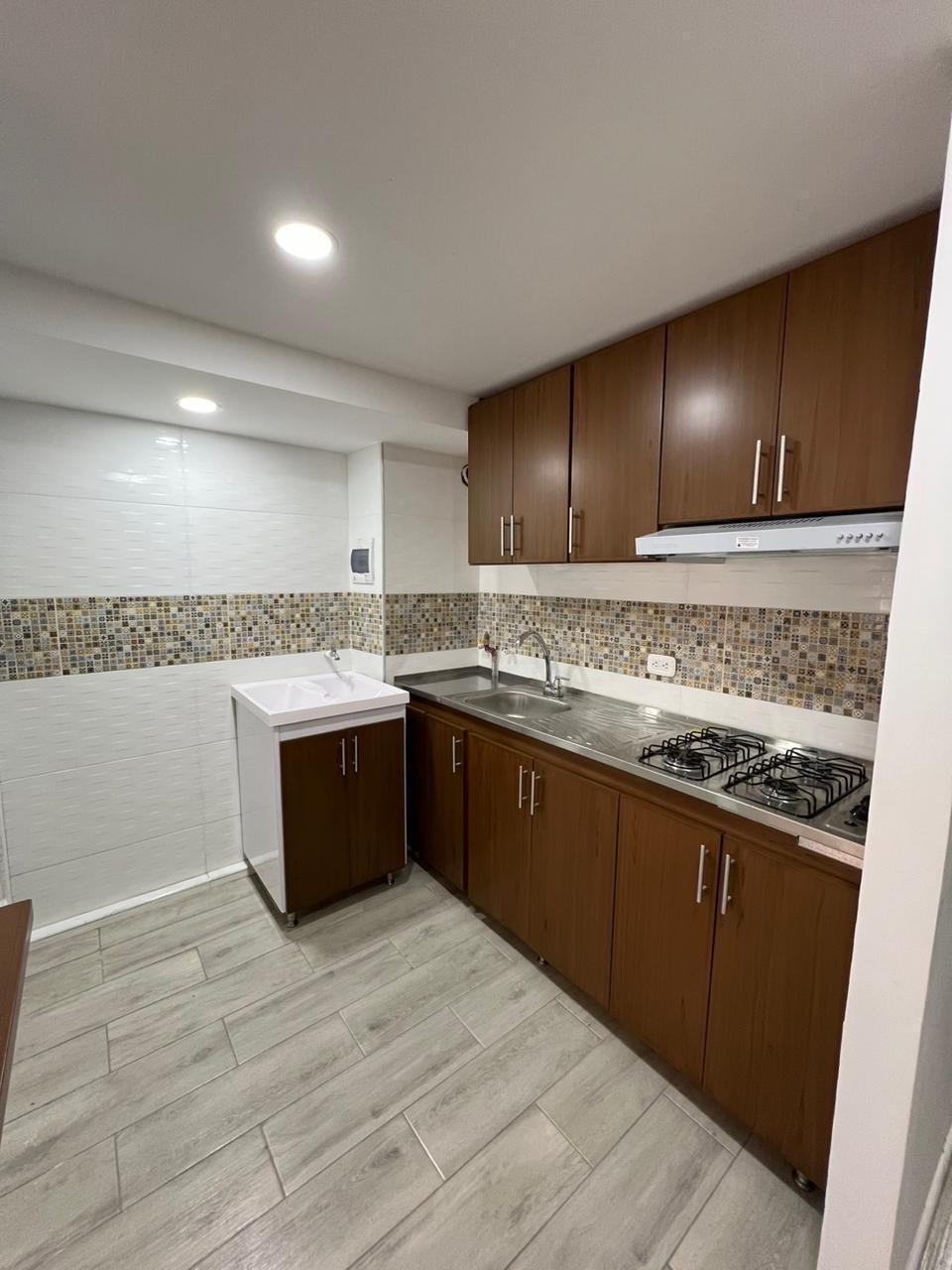 Arriendo apartamento Conjunto Pratto 8-711