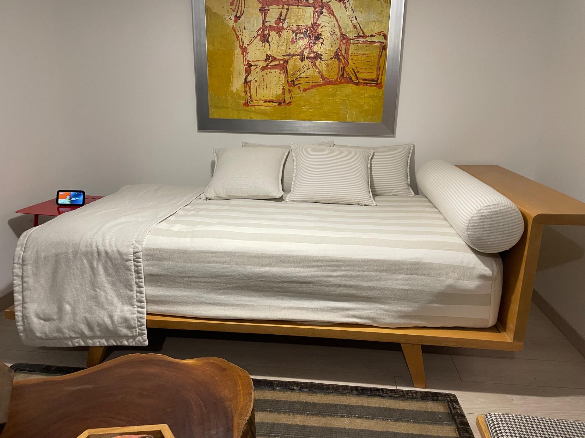 🛏️ Cama en roble macizo ¡como nueva!
