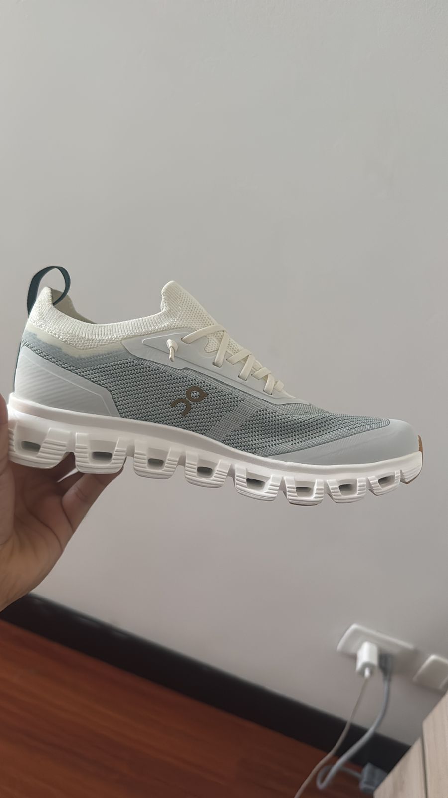 Tenis ON Cloud 6 Versa