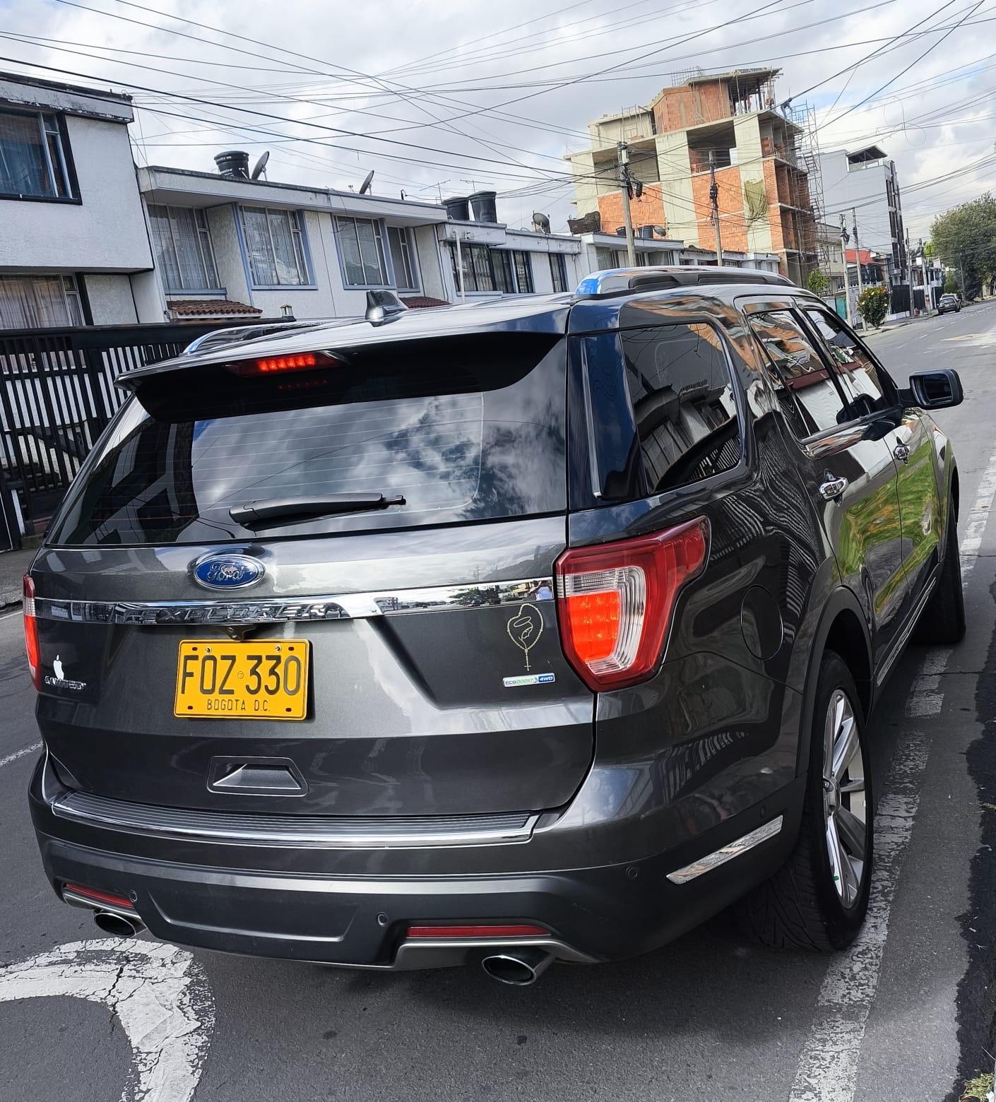 Camioneta Ford Explorer