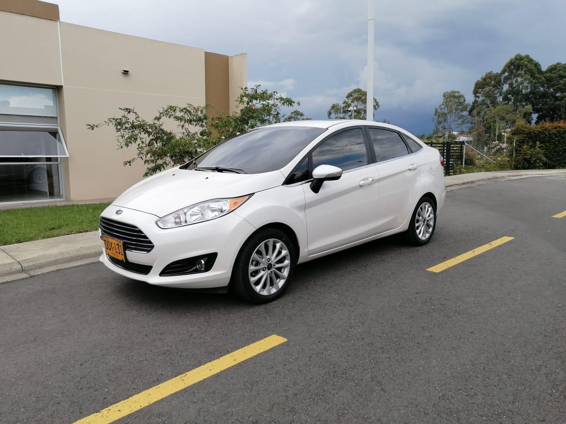 FORD FIESTA TITANIUM 2017