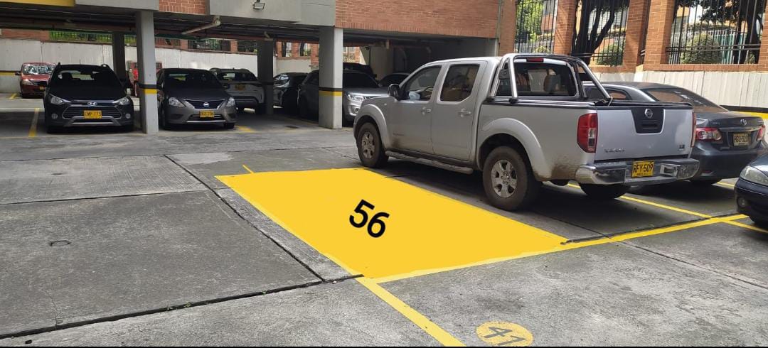 Venta Garage (Descubierto) Colinas de Sta Paula